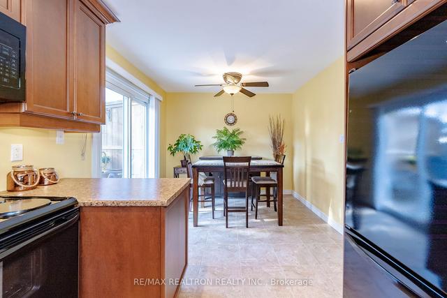 281 Rockway Crt, House semidetached with 3 bedrooms, 2 bathrooms and 3 parking in Newmarket ON | Image 7