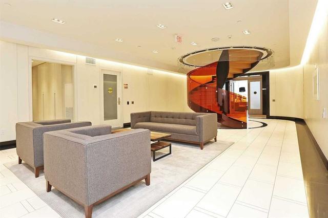 2502 - 30 Roehampton Ave, Condo with 2 bedrooms, 2 bathrooms and 1 parking in Toronto ON | Image 30