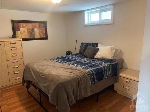 b - 27 Seguin Street, Condo with 2 bedrooms, 1 bathrooms and 2 parking in Ottawa ON | Image 9