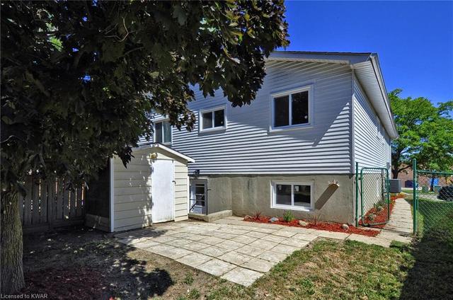 a - 252 Northlake Drive, House semidetached with 3 bedrooms, 2 bathrooms and 3 parking in Waterloo ON | Image 28