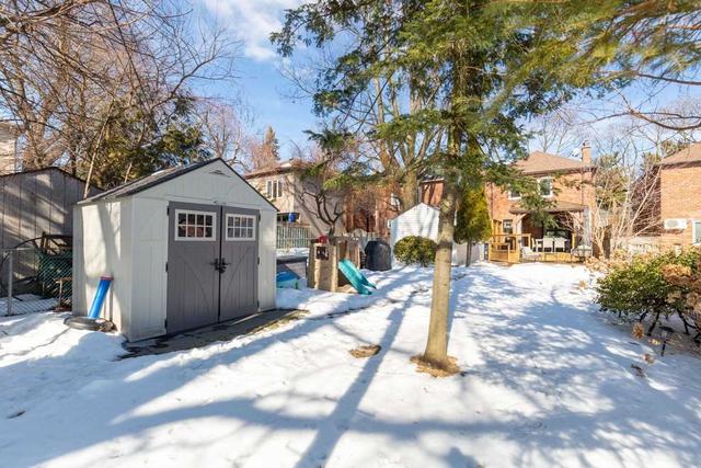 681 Eglinton Ave E, House detached with 3 bedrooms, 2 bathrooms and 5 parking in Toronto ON | Image 28