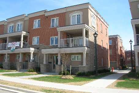 07 - 375 Cook Rd, Townhouse with 3 bedrooms, 3 bathrooms and 2 parking in Toronto ON | Image 9