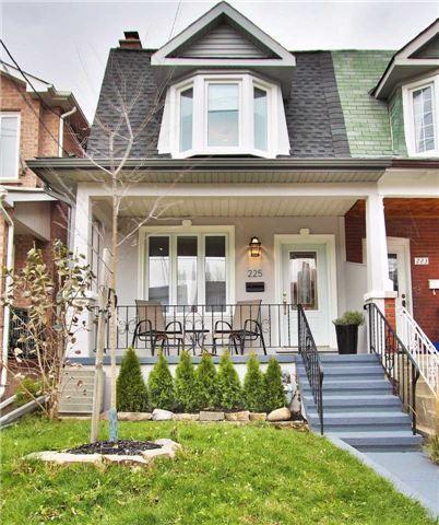 225 Earlscourt Ave, House semidetached with 3 bedrooms, 2 bathrooms and 2 parking in Toronto ON | Image 1