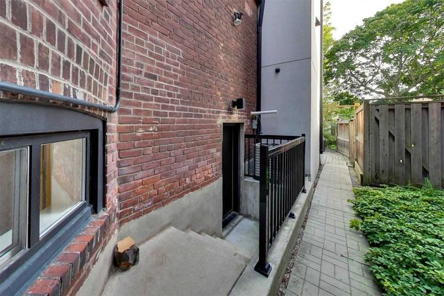 17a Alcina Ave, House semidetached with 3 bedrooms, 4 bathrooms and 2 parking in Toronto ON | Image 24