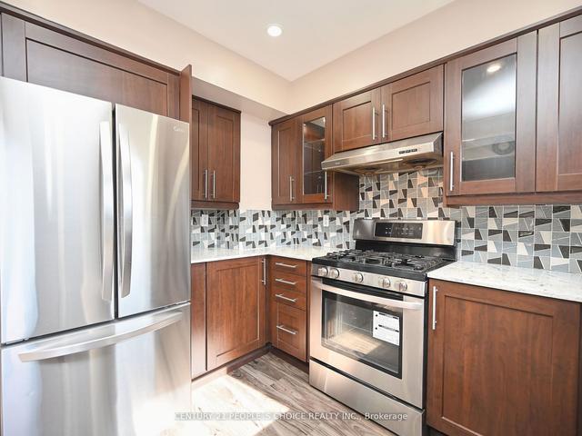 33 - 1050 Bristol Rd W, Townhouse with 3 bedrooms, 3 bathrooms and 2 parking in Mississauga ON | Image 4