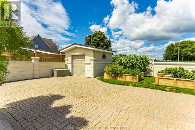 12070 Rose Beach Line, House detached with 3 bedrooms, 2 bathrooms and null parking in Chatham Kent ON | Image 23