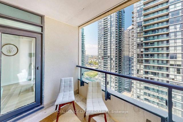 2717 - 4055 Parkside Village Dr, Condo with 1 bedrooms, 1 bathrooms and 1 parking in Mississauga ON | Image 6