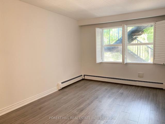 2 - 98 Harbord St, Condo with 1 bedrooms, 1 bathrooms and 1 parking in Toronto ON | Image 6