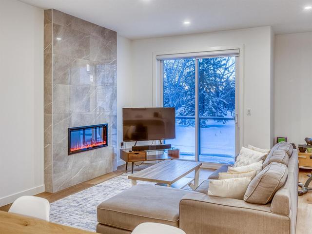2306 5 Street Nw, Home with 3 bedrooms, 3 bathrooms and 2 parking in Calgary AB | Image 10