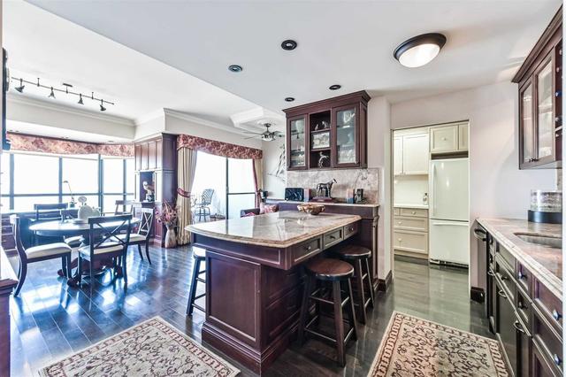 2502 - 1333 Bloor St, Condo with 1 bedrooms, 1 bathrooms and 1 parking in Mississauga ON | Image 2