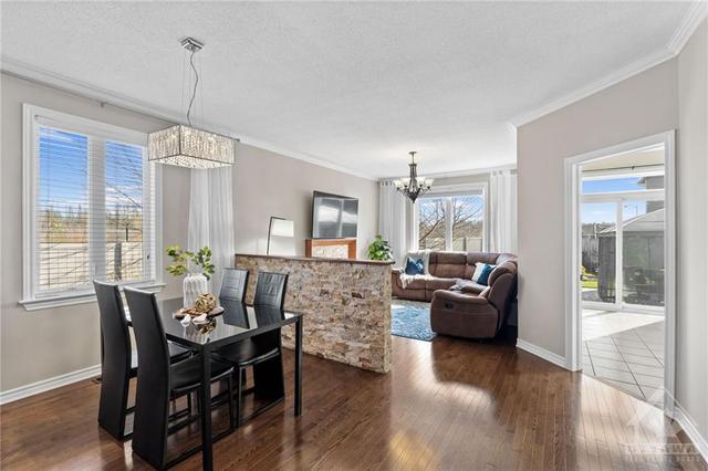 600 Woodbriar Way, House detached with 3 bedrooms, 3 bathrooms and 3 parking in Ottawa ON | Image 10