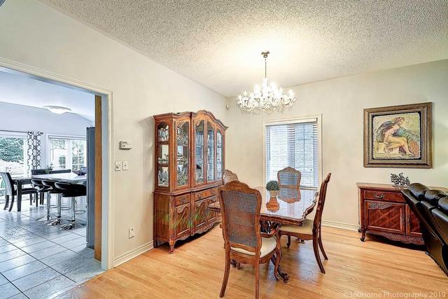 37 Golf Links Dr, Condo with 2 bedrooms, 3 bathrooms and 2 parking in Brampton ON | Image 7
