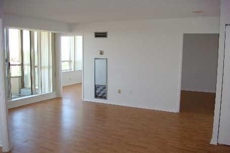 820 - 3 Greystone Walk Dr, Condo with 2 bedrooms, 2 bathrooms and 1 parking in Toronto ON | Image 4
