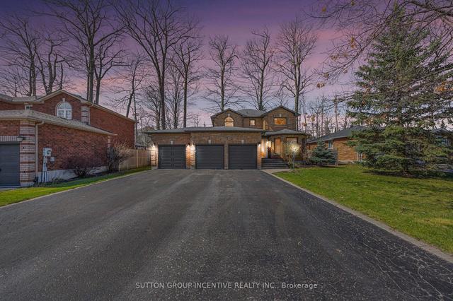 33 Glen Oak Crt, House detached with 4 bedrooms, 4 bathrooms and 12 parking in Barrie ON | Image 34