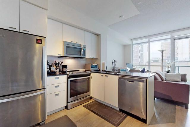 413 - 30 Roehampton Ave, Condo with 2 bedrooms, 2 bathrooms and 1 parking in Toronto ON | Image 28