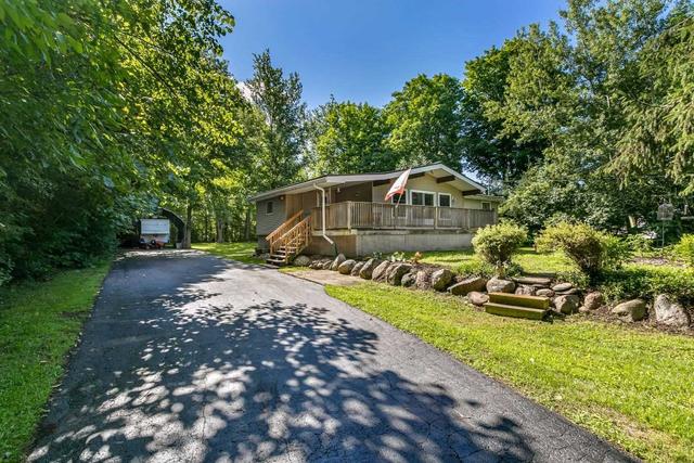 93 Armstrong Crt, House detached with 2 bedrooms, 1 bathrooms and 20 parking in Kawartha Lakes ON | Image 12