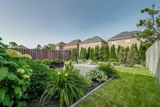 17 Mirando St, House detached with 4 bedrooms, 4 bathrooms and 4 parking in Richmond Hill ON | Image 19