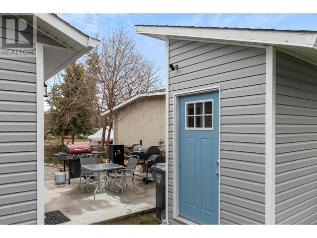 1077 Sussex Road, House detached with 3 bedrooms, 2 bathrooms and 4 parking in West Kelowna BC | Image 21