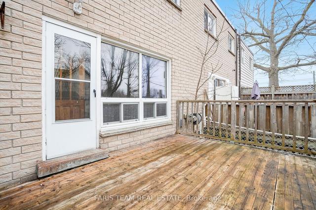 4 Lount St, House attached with 3 bedrooms, 2 bathrooms and 2 parking in Barrie ON | Image 9