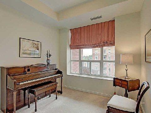 404 - 481 Rosewell Ave, Condo with 2 bedrooms, 2 bathrooms and 1 parking in Toronto ON | Image 15