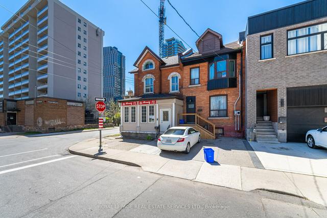 123 Market St, House semidetached with 5 bedrooms, 3 bathrooms and 1 parking in Hamilton ON | Image 12