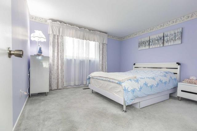 10 Lewin Cres, House detached with 3 bedrooms, 2 bathrooms and 2 parking in Ajax ON | Image 11