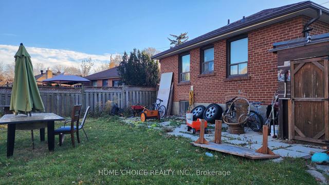 44 Loney Ave, House detached with 3 bedrooms, 2 bathrooms and 5 parking in Toronto ON | Image 5