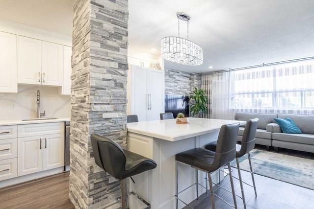 917 - 80 Grandravine Dr, Condo with 3 bedrooms, 1 bathrooms and 1 parking in Toronto ON | Image 2
