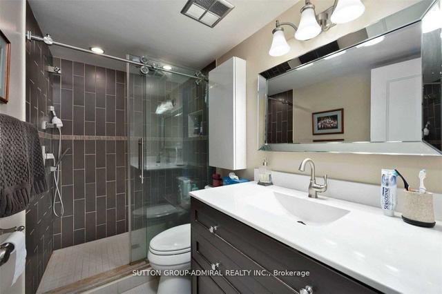 1208 - 60 Inverlochy Blvd, Condo with 3 bedrooms, 2 bathrooms and 1 parking in Markham ON | Image 12