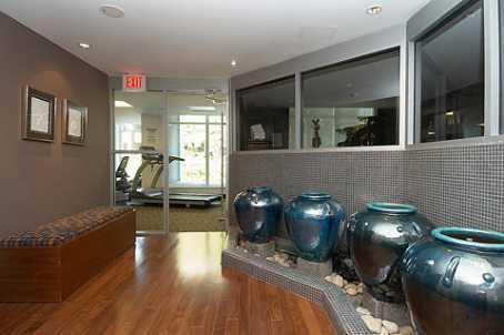 1306 - 8 Scollard St, Condo with 1 bedrooms, 1 bathrooms and null parking in Toronto ON | Image 3