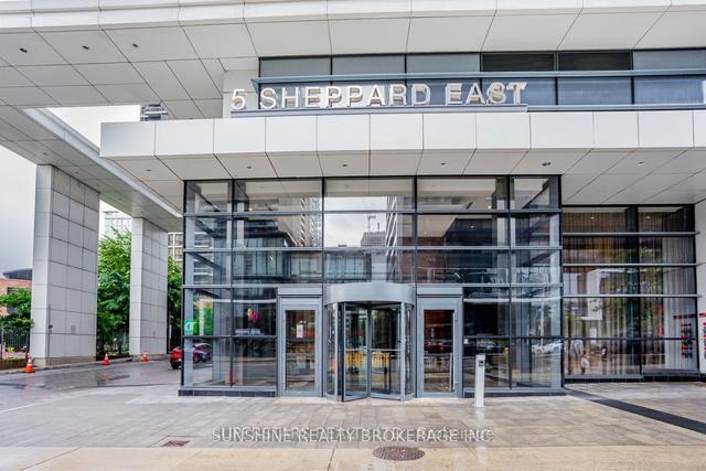 2122 - 5 Sheppard Ave E, Condo with 2 bedrooms, 2 bathrooms and 1 parking in Toronto ON | Image 31