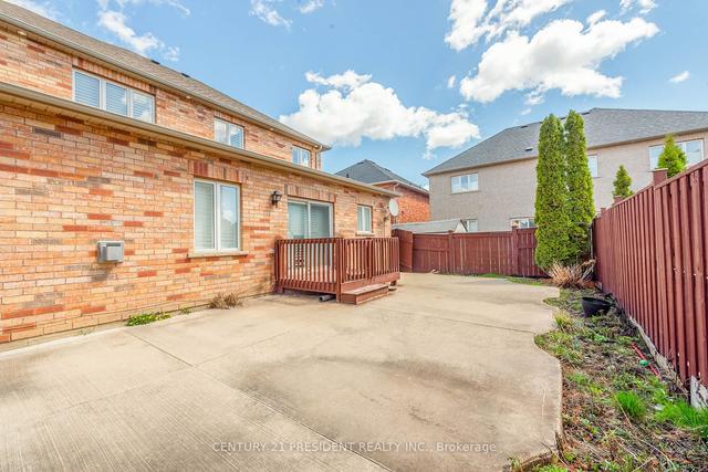 3 Carmel Cres, House detached with 4 bedrooms, 4 bathrooms and 6 parking in Brampton ON | Image 29