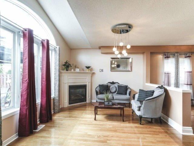 20 Irene Cres, House detached with 3 bedrooms, 3 bathrooms and 2 parking in Brampton ON | Image 4