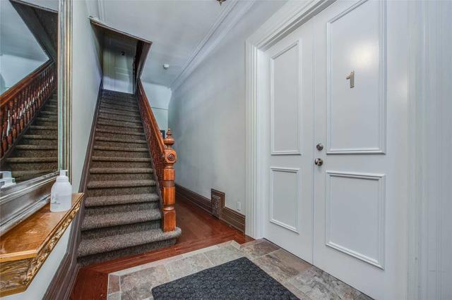 unit 1 - 19 Lowther Ave, House detached with 2 bedrooms, 2 bathrooms and 1 parking in Toronto ON | Image 12