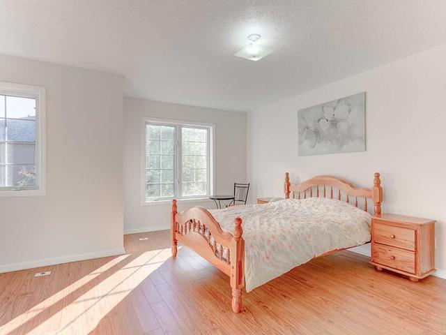 unit 8 - 4 Cox Blvd, Townhouse with 3 bedrooms, 3 bathrooms and 2 parking in Markham ON | Image 9