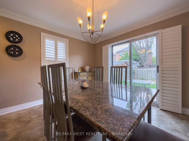 143 Colombo Cres, House detached with 3 bedrooms, 4 bathrooms and 4 parking in Vaughan ON | Image 7