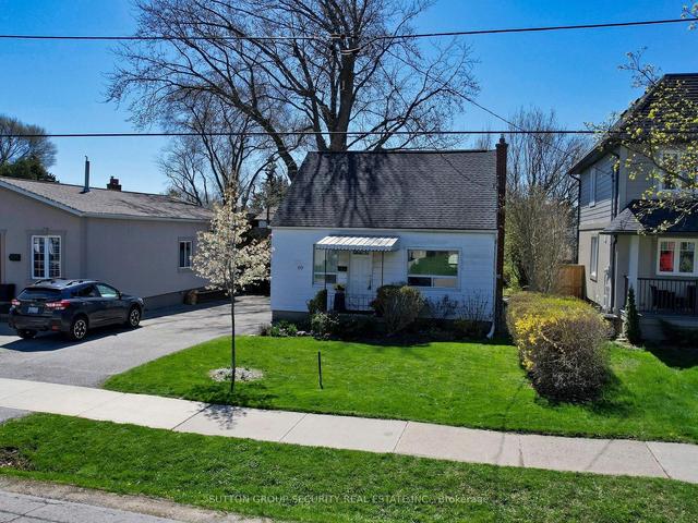 69 Roseland Dr, House detached with 3 bedrooms, 1 bathrooms and 4 parking in Toronto ON | Image 22