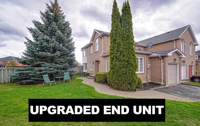 35 Creekwood Cres, House attached with 3 bedrooms, 3 bathrooms and 5 parking in Whitby ON | Image 1