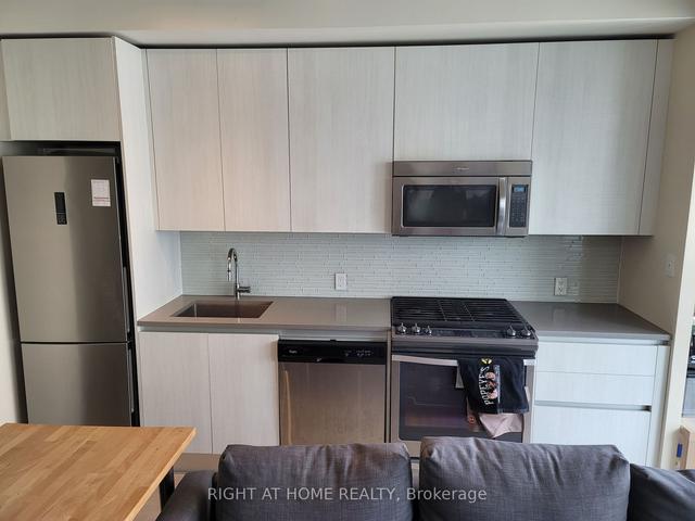 1312 - 111 Bathurst St, Condo with 1 bedrooms, 1 bathrooms and 0 parking in Toronto ON | Image 6