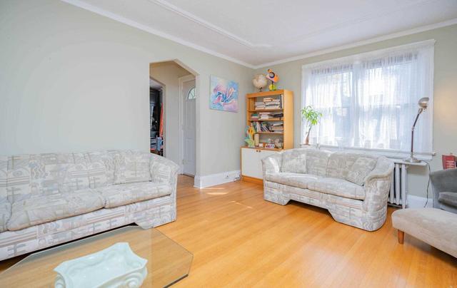 79 Cleveland St, House semidetached with 3 bedrooms, 1 bathrooms and 1 parking in Toronto ON | Image 12