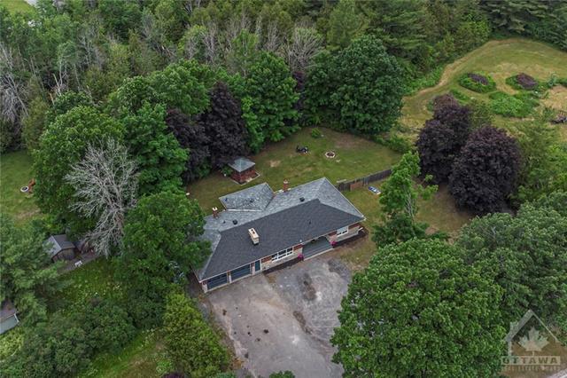 7887 Highway 15 Highway, House detached with 2 bedrooms, 2 bathrooms and 10 parking in Beckwith ON | Image 2