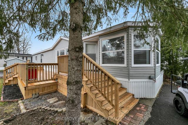 11 Pine Lane, Condo with 3 bedrooms, 2 bathrooms and 3 parking in Puslinch ON | Image 23