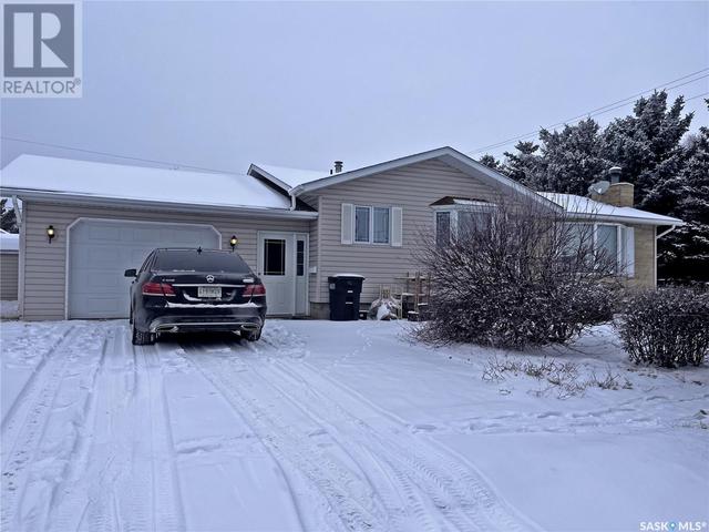 42 Shannon Street, House detached with 3 bedrooms, 2 bathrooms and null parking in Lanigan SK | Image 1