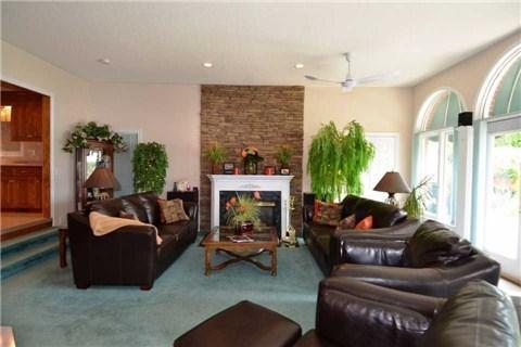 19 Pine St, House detached with 4 bedrooms, 3 bathrooms and 4 parking in St. Catharines ON | Image 8