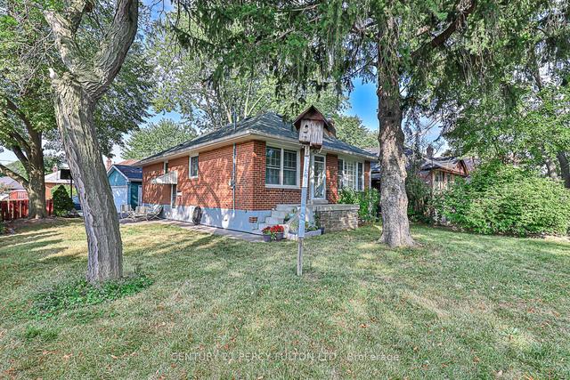 21 Willowhurst Cres, House detached with 3 bedrooms, 2 bathrooms and 4 parking in Toronto ON | Image 26