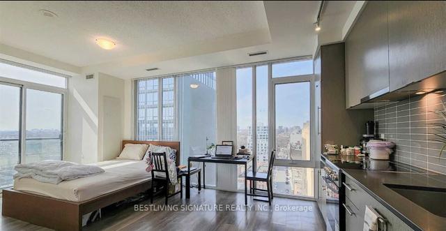 1409 - 435 Richmond St W, Condo with 0 bedrooms, 1 bathrooms and 0 parking in Toronto ON | Image 1