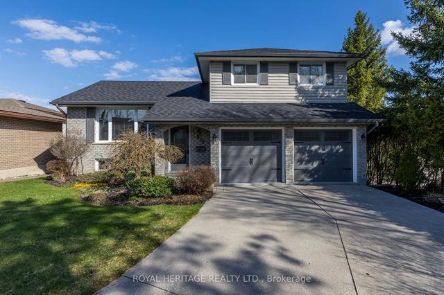 932 Smithside Crt, House detached with 3 bedrooms, 3 bathrooms and 6 parking in Peterborough ON | Image 1