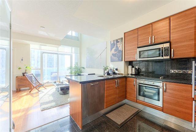 Lph10 - 1 Avondale Ave, Condo with 1 bedrooms, 2 bathrooms and 1 parking in Toronto ON | Image 8
