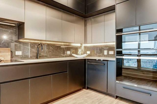18e - 61 Yorkville Ave, Condo with 3 bedrooms, 3 bathrooms and 1 parking in Toronto ON | Image 33
