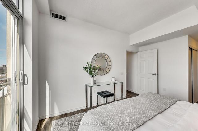 ph8 - 15 Maplewood Ave, Condo with 2 bedrooms, 2 bathrooms and 2 parking in Toronto ON | Image 15